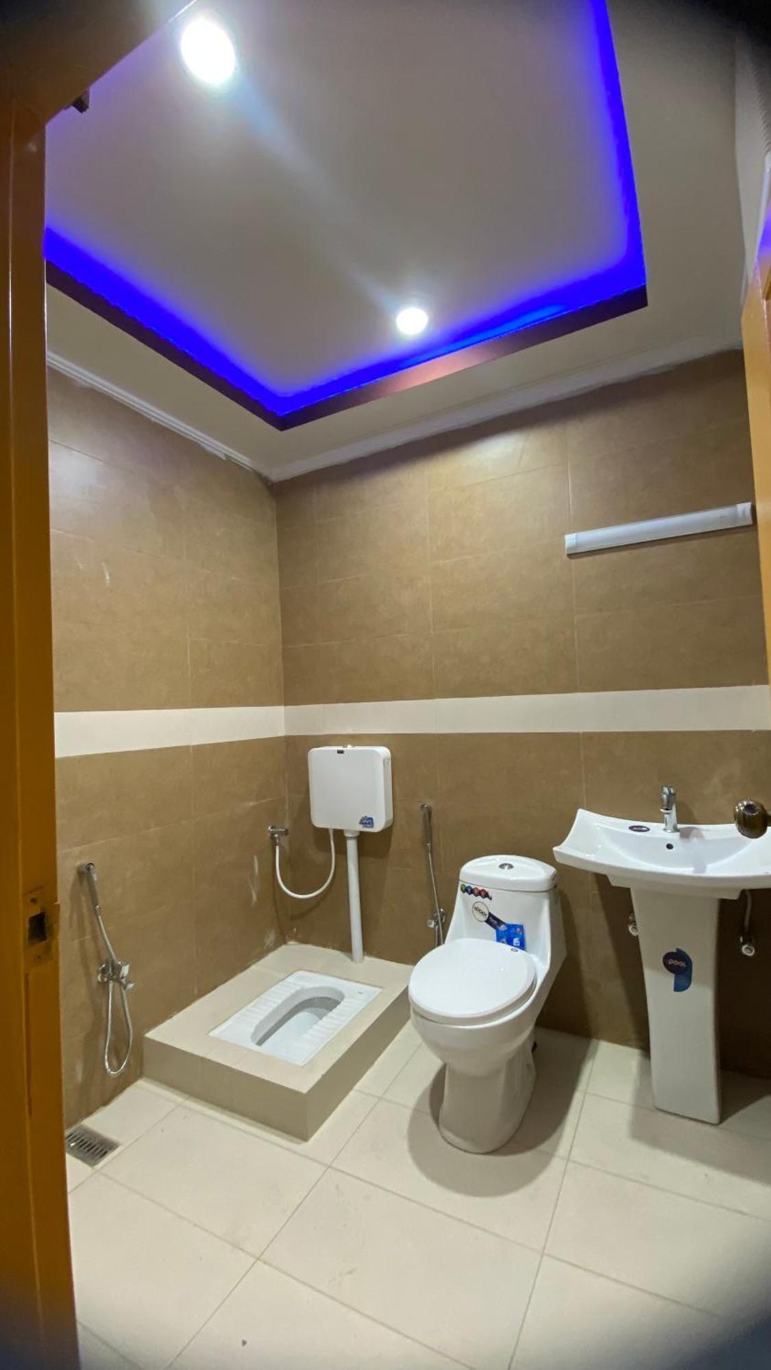 Cloud 9 Guest House Muzaffarabad Exterior photo